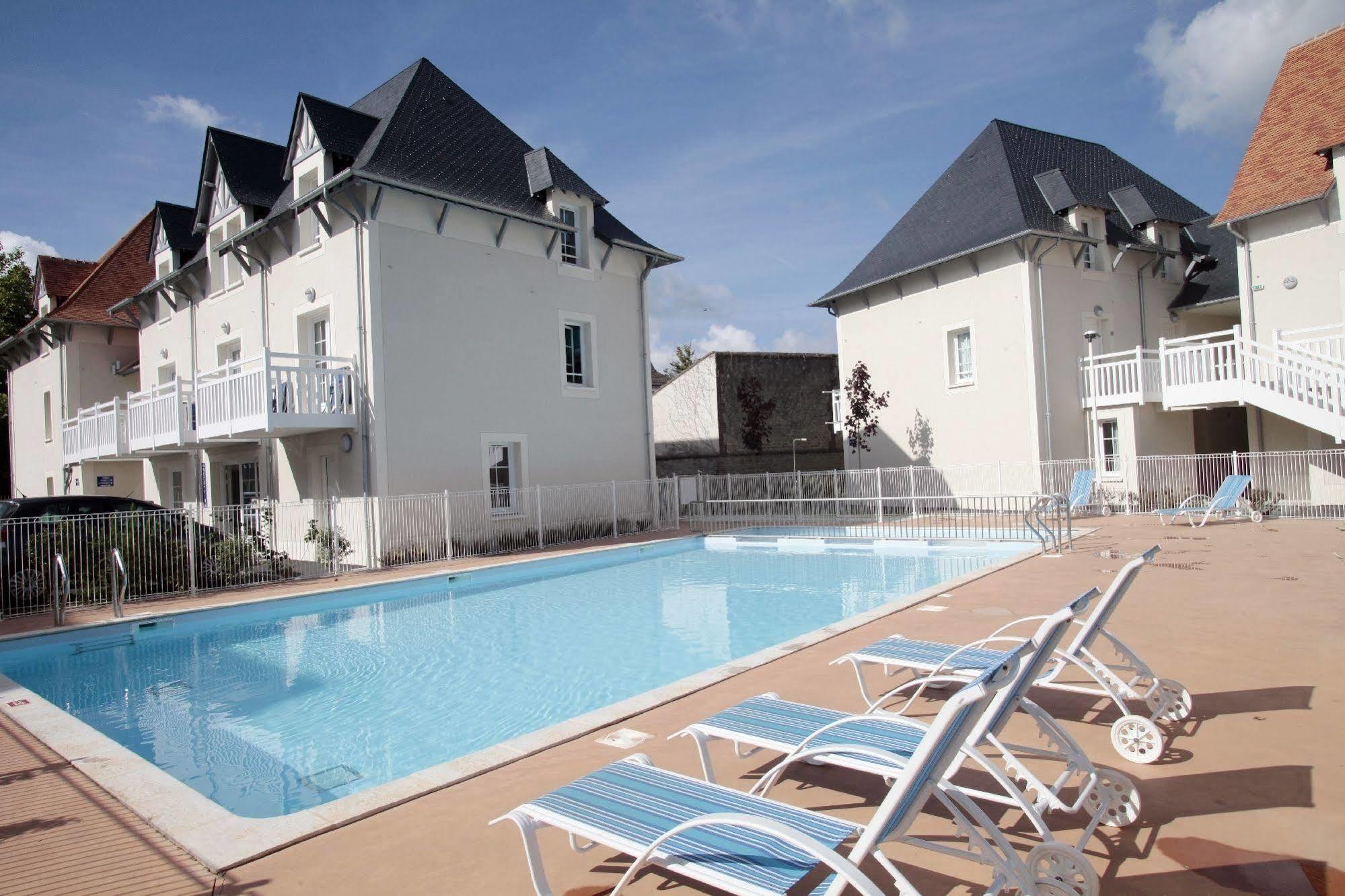Residence Odalys Le Domaine Des Dunettes Cabourg Exteriör bild